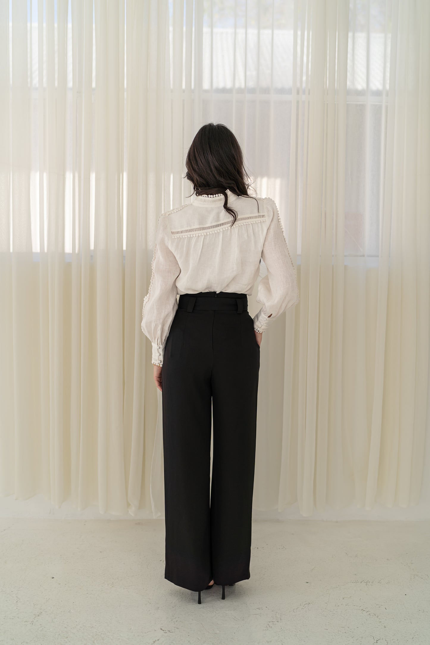Illy Embroidered Linen Blouse