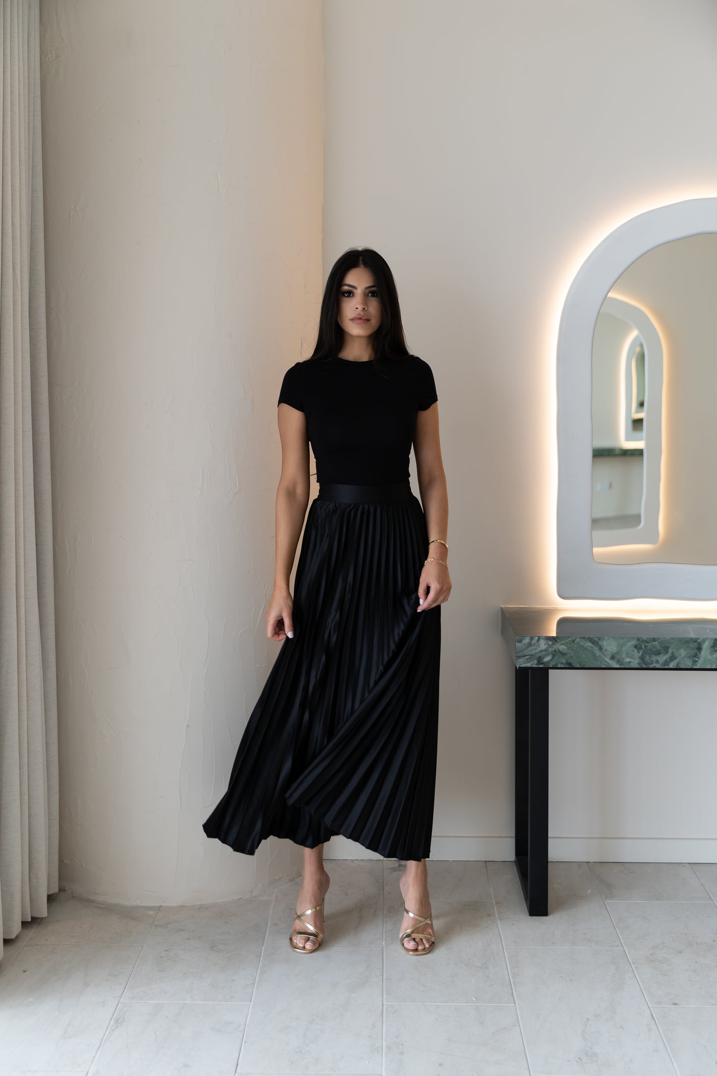 The Pleated Glam Maxi Skirt - Black