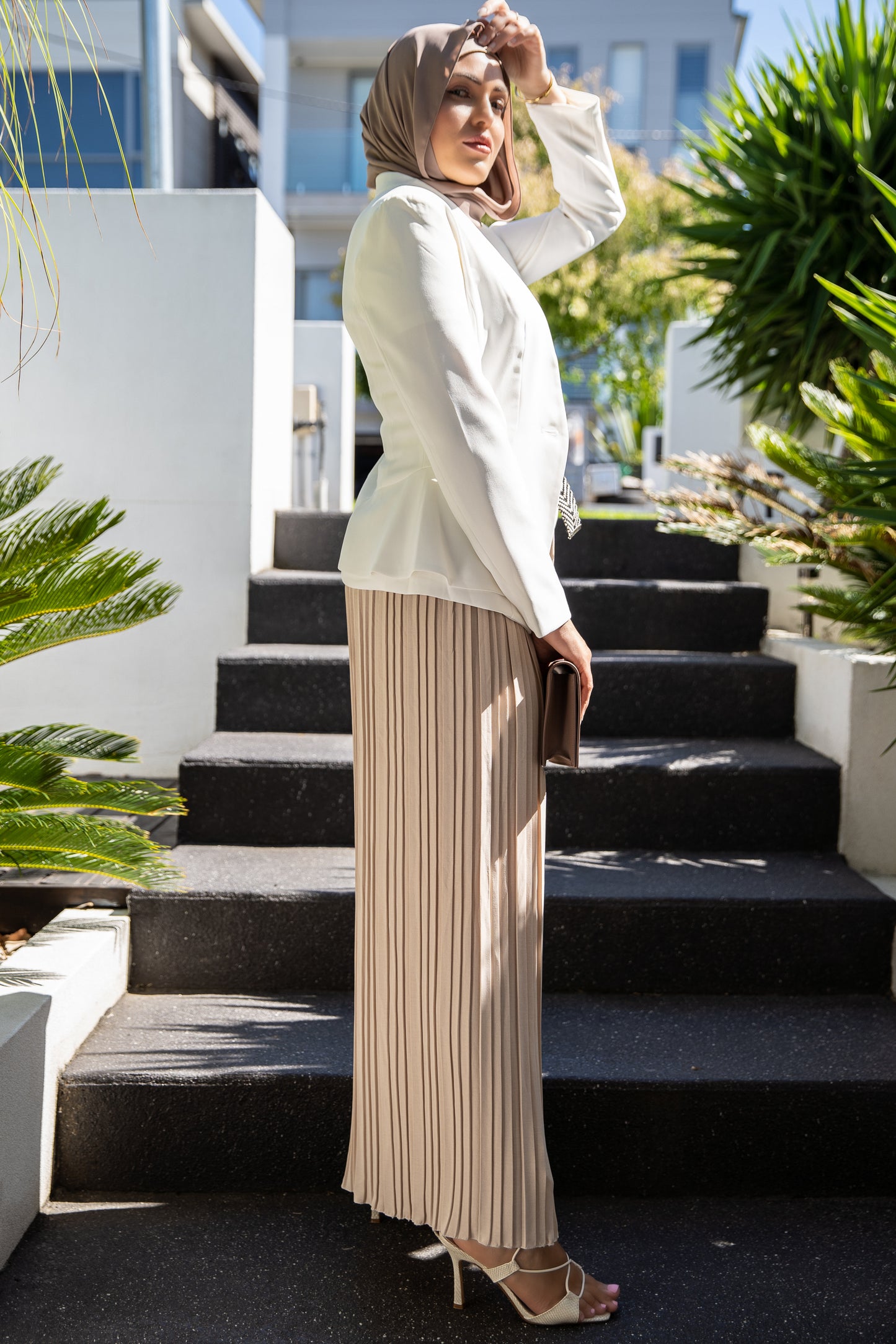 Wide Leg Pleated Pants